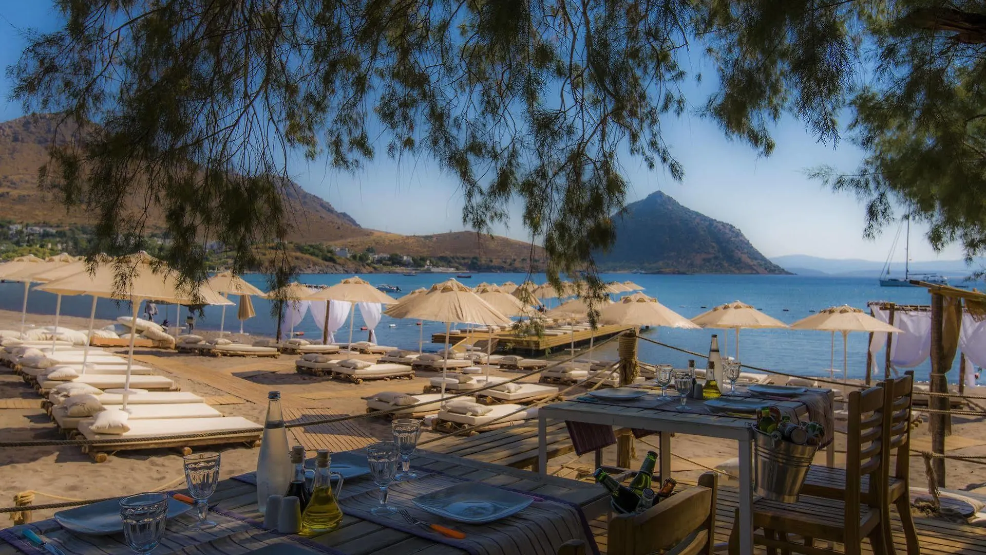 La Brezza Suite & Hotel Акьярлар